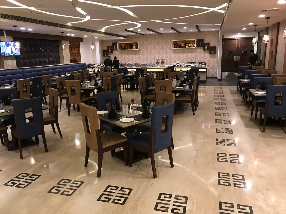 Hotel Imperia Suites Jalandhar Exterior foto